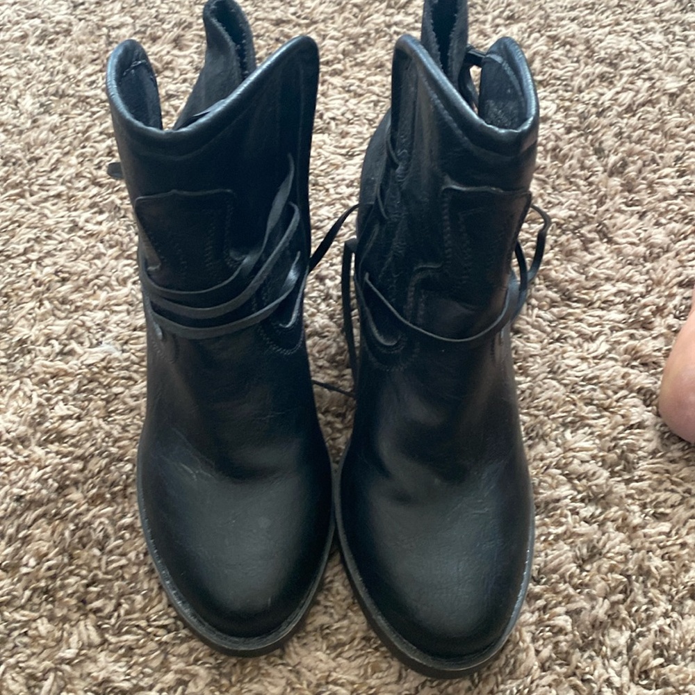 Women's Sugar Saucy Women's 8 M Black Ankle Bootie NWOT!!